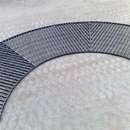 冀林  定制  齿形钢格板  楼梯踏步板  大量现货  压焊钢格板  异形钢格板