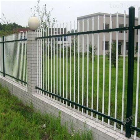 厂家现货 郑州锌钢护栏 锌钢草坪护栏 锌钢道路护栏 道路围栏 楼梯护栏
