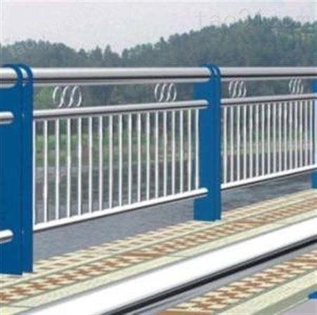 厂家  新疆 桥梁护栏 安全防护栏 河岸桥梁护栏 桥梁护栏价格 道路护栏