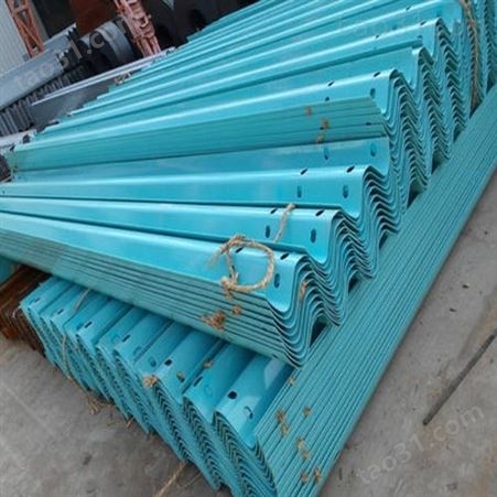 热镀锌防护栏生产厂家 盛业交通设施 公路防护栏 耐腐蚀防护栏