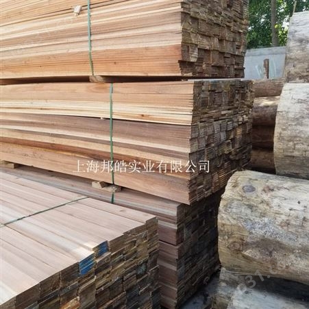 邦皓木材加工厂日本柳杉木板打包木条杉木韧性强不易断裂