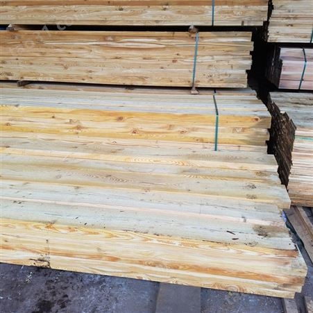 邦皓木业供应俄罗斯落叶松方木辐射松木条定制加工木跳板