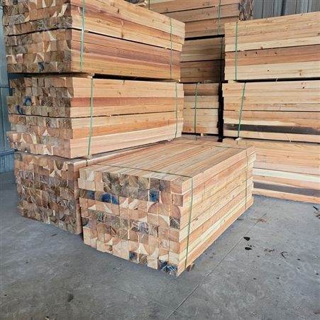 日本柳杉木材厂家杉木木板材屋顶改造杉木板制作防腐刨光