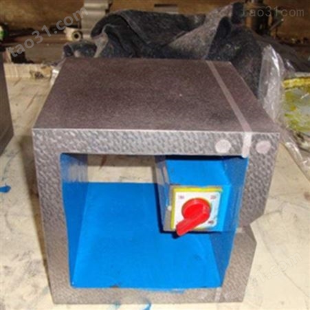 300乘300磁性方箱 划线方箱  花岗石方箱铸铁方箱     检验方箱    磁力方箱   V型槽带有磁力精度稳定